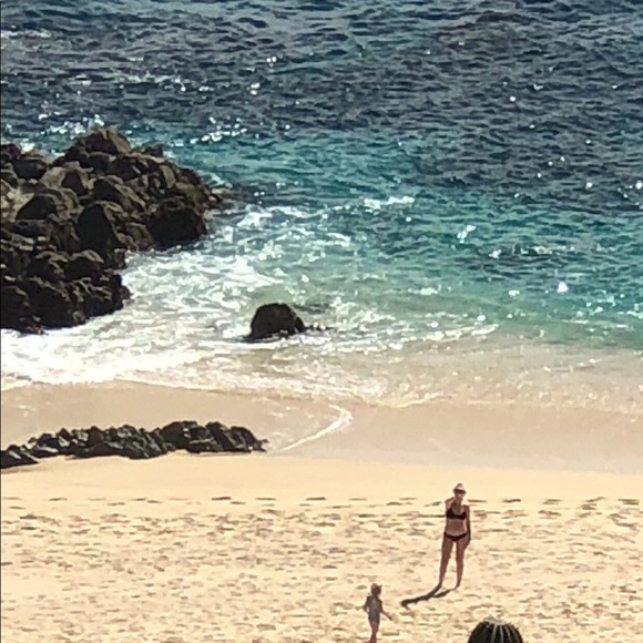 Meet your Posher, Taylor, Make me an offer! - Picture 2 of 3